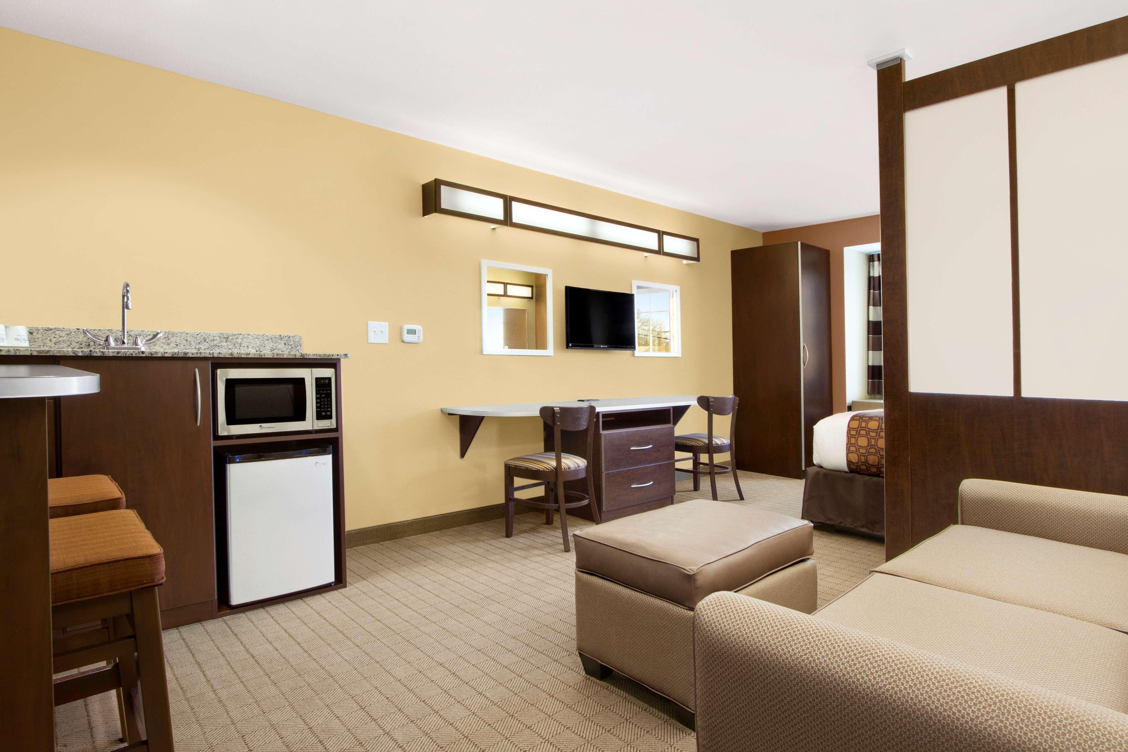 Microtel Inn & Suites By Wyndham Shelbyville Exterior photo